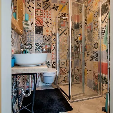 Seaview House Rosali *